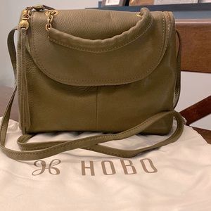 NWOT Hobo Satchel/Crossbody Color is Khaki